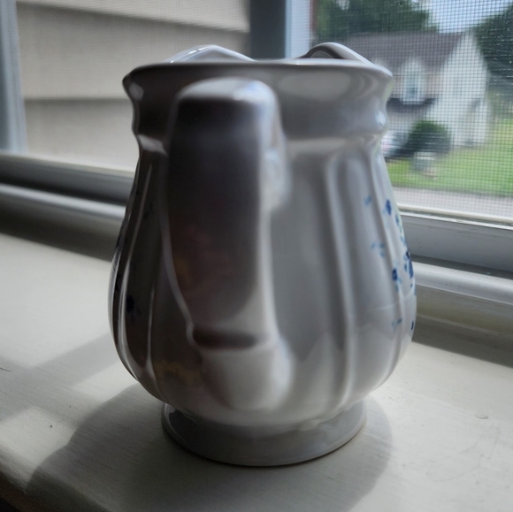 Ceramic white with blue roses - creamer pitcher - Picture 4 of 4